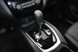2014款日产奇骏2.0L