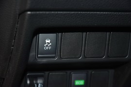 2014款日产奇骏2.0L