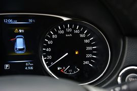 2014款日产奇骏2.0L