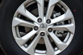 2014款日产奇骏2.0L
