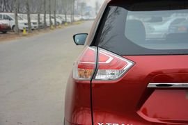 2014款日产奇骏2.0L