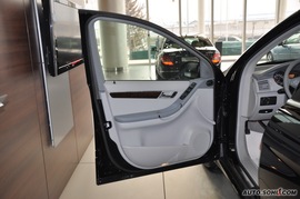 2008款奔驰R300L商务型