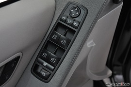 2008款奔驰R300L商务型