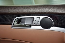 2015款大众辉腾3.0L精英定制型