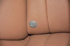 2015款大众辉腾3.0L精英定制型