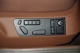 2015款大众辉腾3.0L精英定制型
