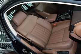 2015款大众辉腾3.0L精英定制型