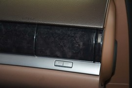 2015款大众辉腾3.0L精英定制型