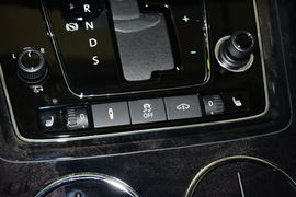 2015款大众辉腾3.0L精英定制型