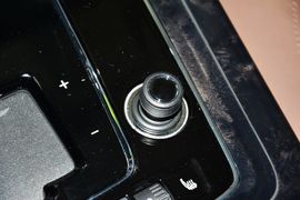 2015款大众辉腾3.0L精英定制型