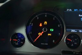 2015款大众辉腾3.0L精英定制型