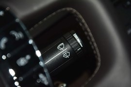 2015款大众辉腾3.0L精英定制型