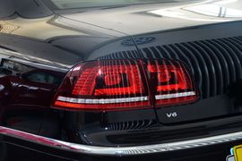 2015款大众辉腾3.0L精英定制型