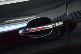 2015款大众辉腾3.0L精英定制型
