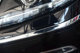2015款大众辉腾3.0L精英定制型