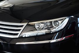 2015款大众辉腾3.0L精英定制型
