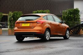 2015款福特福克斯两厢1.5L