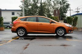 2015款福特福克斯两厢1.5L