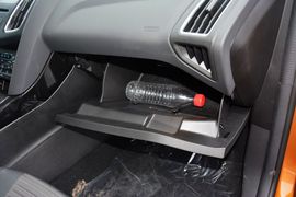 2015款福特福克斯两厢1.5L