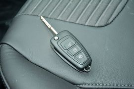 2015款福特福克斯两厢1.5L