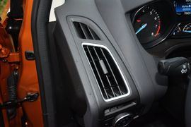 2015款福特福克斯两厢1.5L