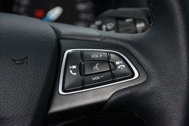 2015款福特福克斯两厢1.5L