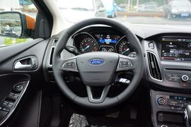 2015款福特福克斯两厢1.5L