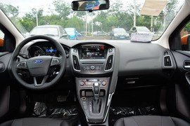2015款福特福克斯两厢1.5L