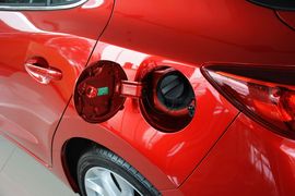 2016款马自达昂克赛拉两厢2.0L自动运动型