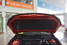 2016款马自达昂克赛拉两厢2.0L自动运动型