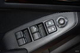 2016款马自达昂克赛拉两厢2.0L自动运动型