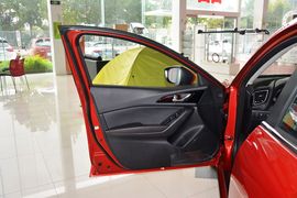 2016款马自达昂克赛拉两厢2.0L自动运动型