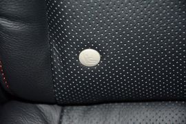 2016款马自达昂克赛拉两厢2.0L自动运动型