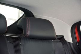 2016款马自达昂克赛拉两厢2.0L自动运动型