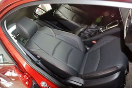 2016款马自达昂克赛拉两厢2.0L自动运动型