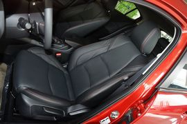 2016款马自达昂克赛拉两厢2.0L自动运动型