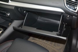 2016款马自达昂克赛拉两厢2.0L自动运动型