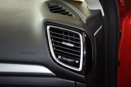 2016款马自达昂克赛拉两厢2.0L自动运动型