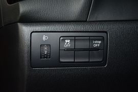 2016款马自达昂克赛拉两厢2.0L自动运动型