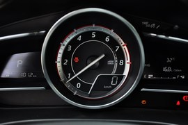 2016款马自达昂克赛拉两厢2.0L自动运动型