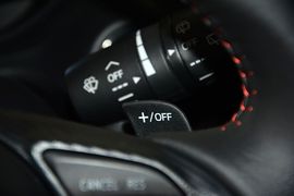 2016款马自达昂克赛拉两厢2.0L自动运动型