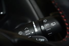 2016款马自达昂克赛拉两厢2.0L自动运动型