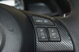 2016款马自达昂克赛拉两厢2.0L自动运动型