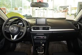 2016款马自达昂克赛拉两厢2.0L自动运动型