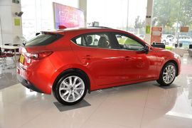 2016款马自达昂克赛拉两厢2.0L自动运动型