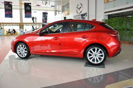 2016款马自达昂克赛拉两厢2.0L自动运动型