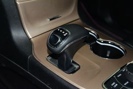   2015款Jeep大切诺基3.0L旗舰尊悦版