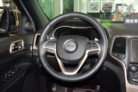   2015款Jeep大切诺基3.0L旗舰尊悦版