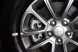 2015款Jeep大切诺基3.0L旗舰尊悦版