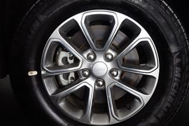 2015款Jeep大切诺基3.0L旗舰尊悦版